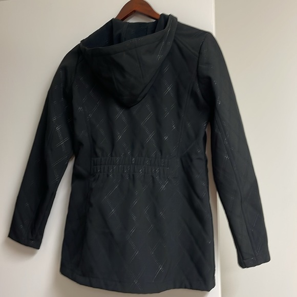 Women’s raincoat with hoodie - Picture 3 of 3